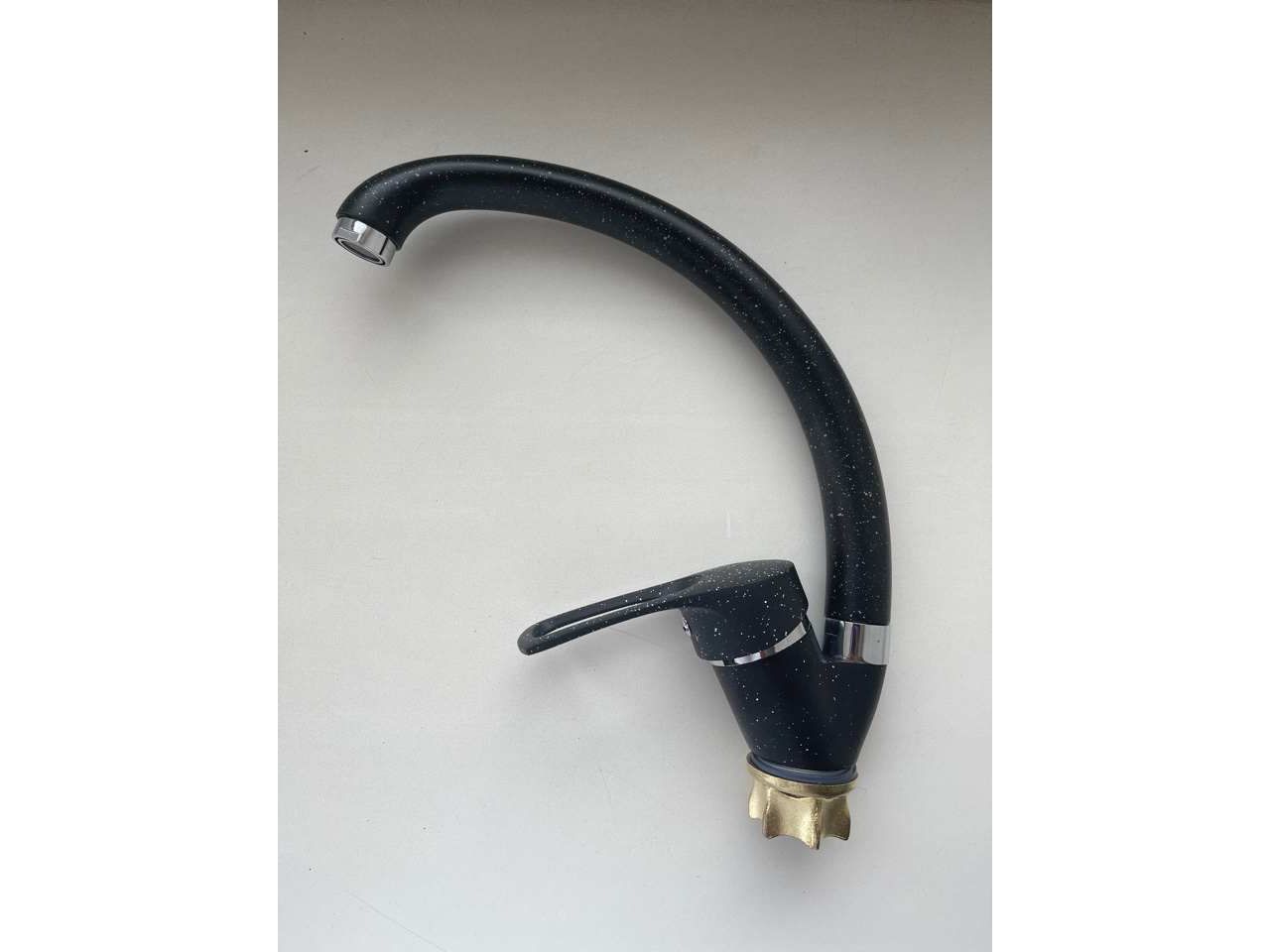 Изображение товара Смеситель для кухни без подводки Черный OSU в Миди Лтд