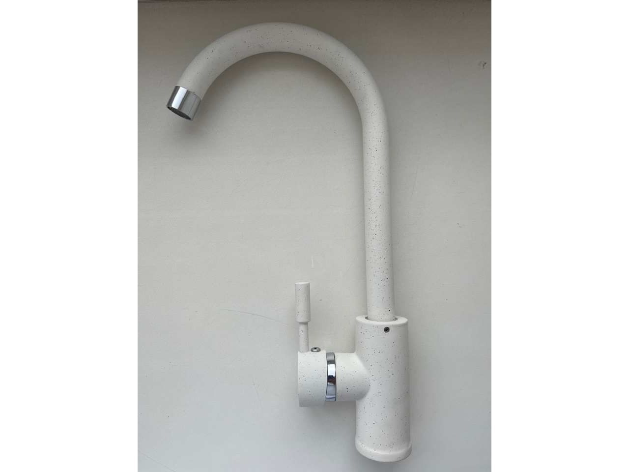 Изображение товара Смеситель для кухни без подводки Белый в Миди Лтд