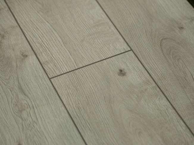 Ламинат Woodstyle Солид Кремень 1382*195*12мм (5шт/уп,1.347кв.м,60уп/пал) 33класс с фаской - фото в Миди Лтд Изображение товара Ламинат Woodstyle Солид Кремень 1382*195*12мм (5шт/уп,1.347кв.м,60уп/пал) 33класс с фаской в Миди Лтд