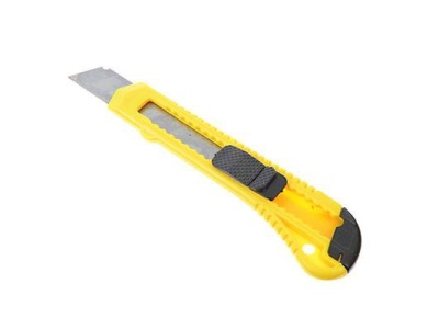 Нож 18мм универсальный малярный с сегмент лезвием - фото в Миди Лтд Изображение товара Нож 18мм универсальный малярный с сегмент лезвием в Миди Лтд