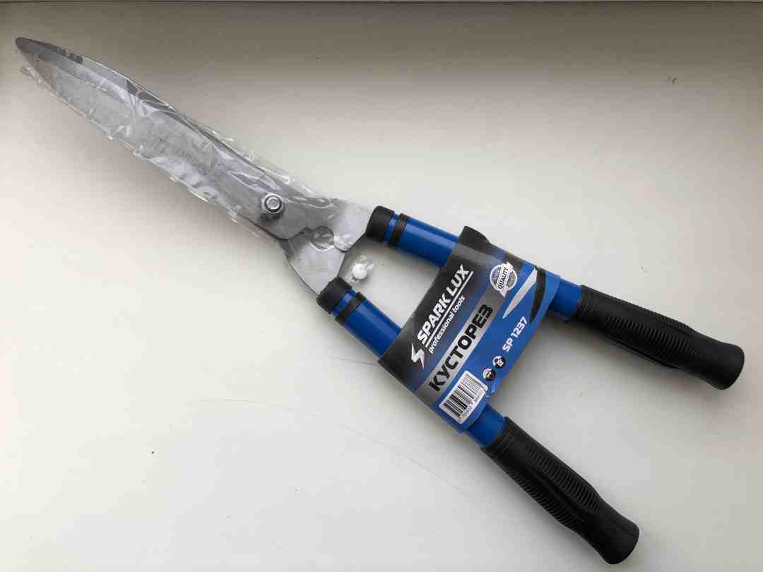 Кусторез SPARK LUX 730мм SP1237 - фото в Миди Лтд Изображение товара Кусторез SPARK LUX 730мм SP1237 в Миди Лтд