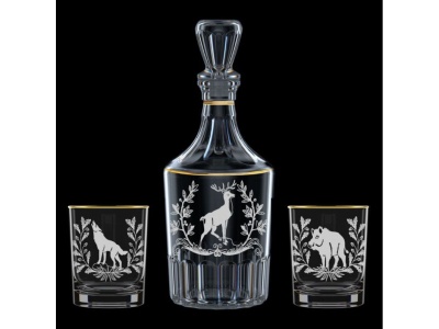 Подарочный набор Трофейная охота 3пр (Графин Цезарь+стакан 2шт) (4шт/уп) - фото в Миди Лтд Изображение товара Подарочный набор Трофейная охота 3пр (Графин Цезарь+стакан 2шт) (4шт/уп) в Миди Лтд