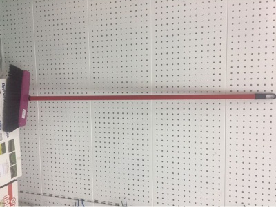 Щетка для пола Диана с металлическим черенком - фото в Миди Лтд Изображение товара Щетка для пола Диана с металлическим черенком в Миди Лтд