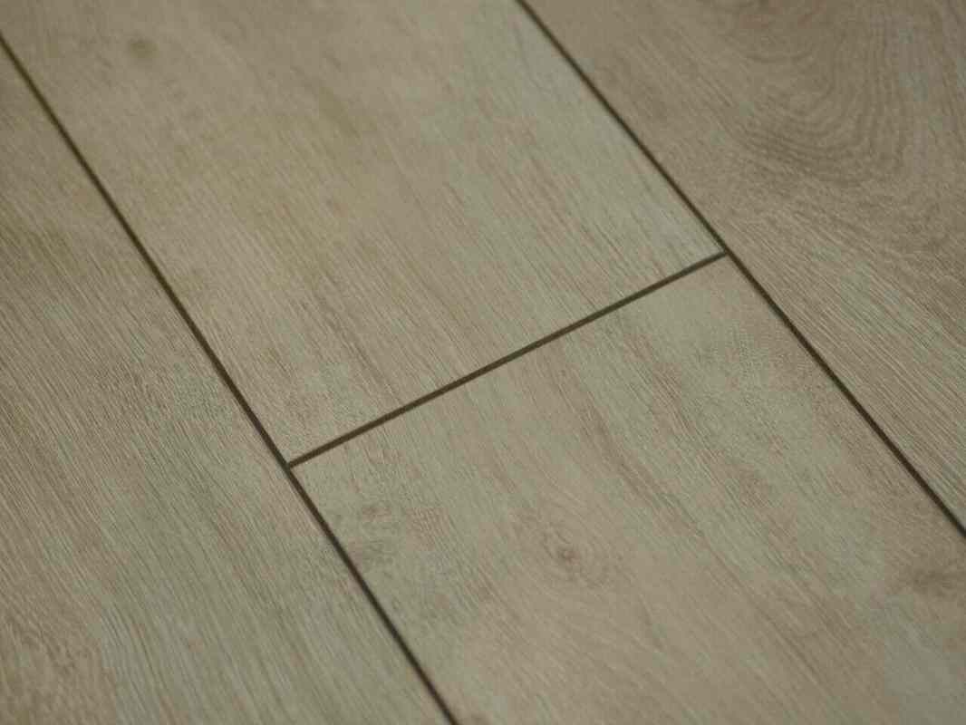 Ламинат Woodstyle Солид Туф 1382*195*12мм (5шт/уп,1.347кв.м,60уп/пал) 33класс с фаской - фото в Миди Лтд Изображение товара Ламинат Woodstyle Солид Туф 1382*195*12мм (5шт/уп,1.347кв.м,60уп/пал) 33класс с фаской в Миди Лтд